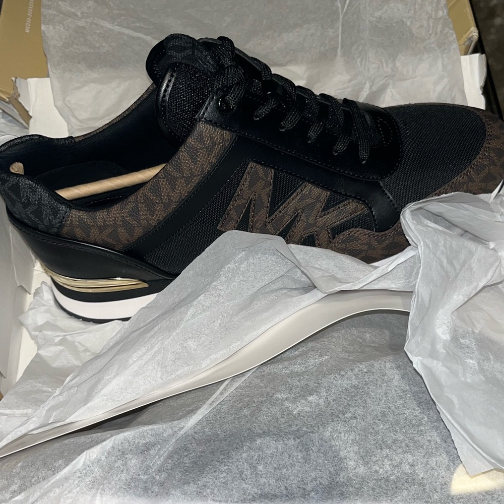 Michael Kors Jenkins Trainer Soft Stretch Knits Fashion Sneaker